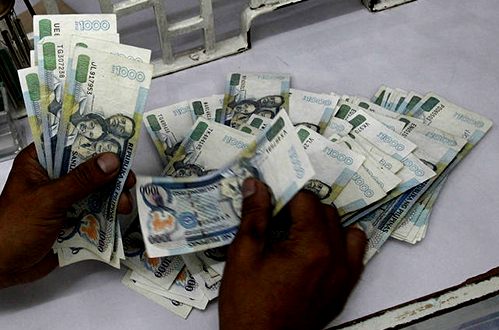 菲律宾赌徒输光公司20万交易款被捕